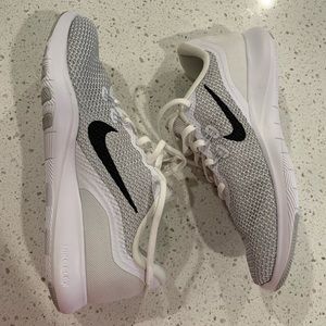 Nike Flex Trainer 7 sneaker women’s sz. 9.5 white